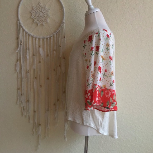 Floral 1/2 Bell Sleeves Tie Front V-Neck Top, Size L, NWT - Picture 4 of 5